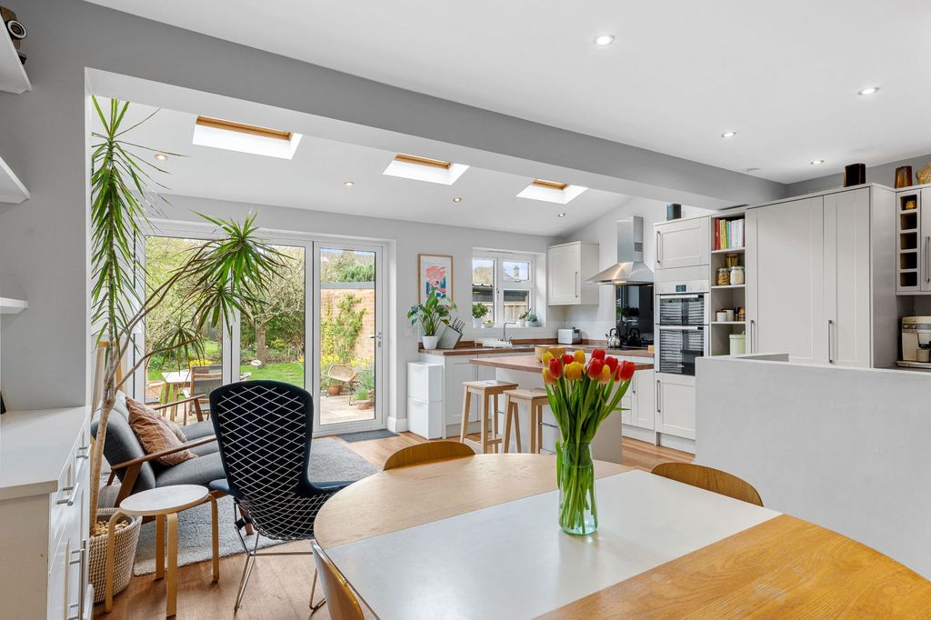 Property photo 3 of 30