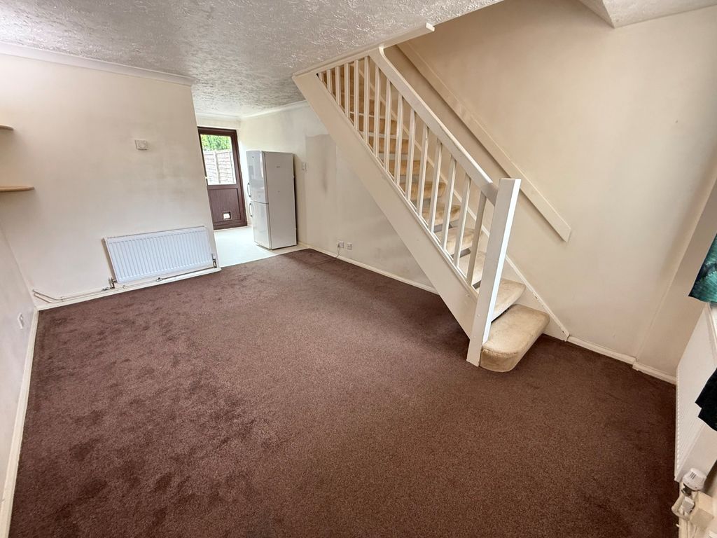 Property photo 2 of 11 4381393