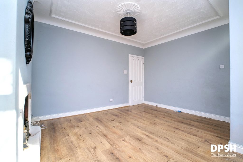 Property photo 3 of 25