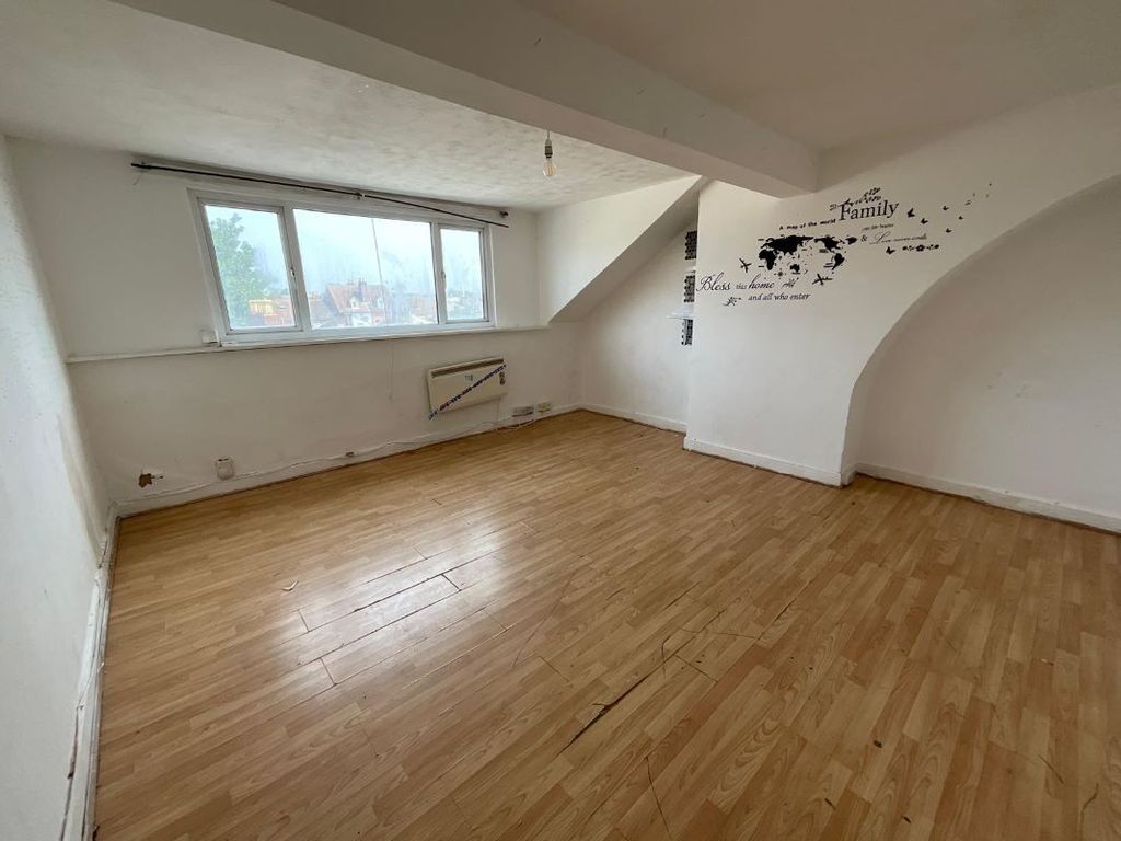 Property photo 2 of 6 Image 2