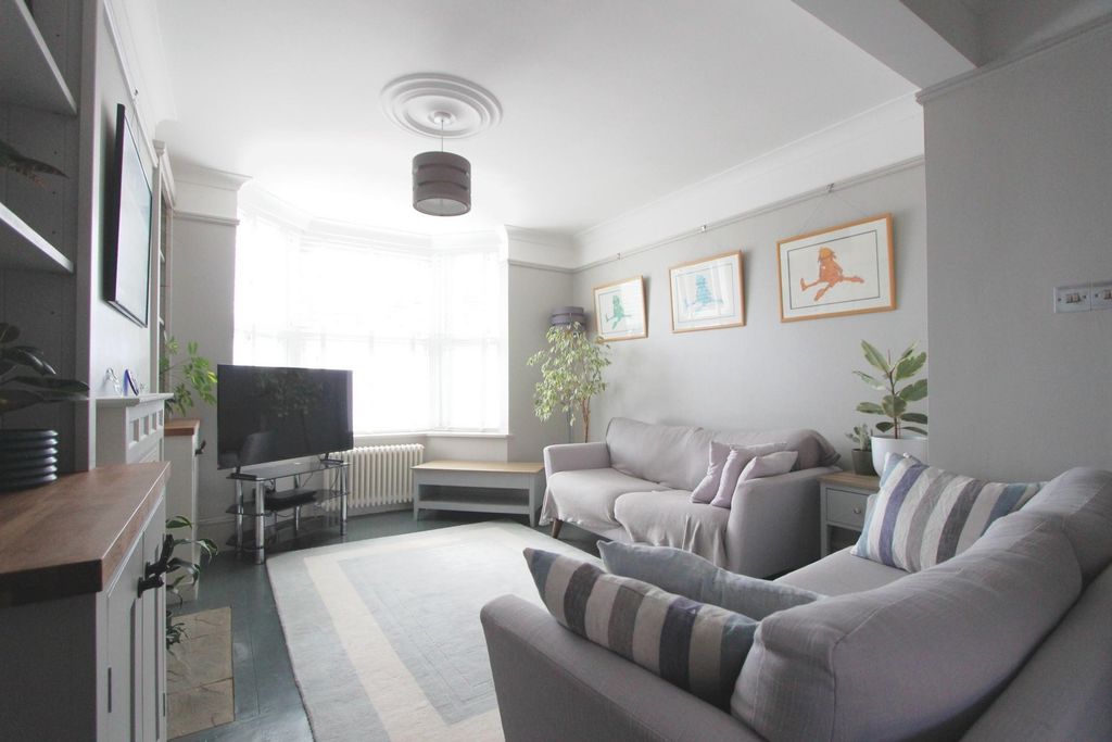 Property photo 2 of 14 Photo 11