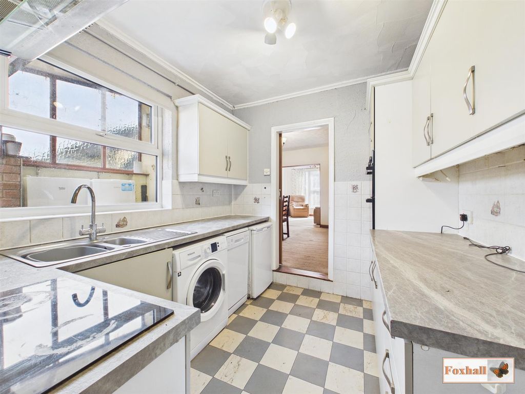 Property photo 2 of 17 Kitchen