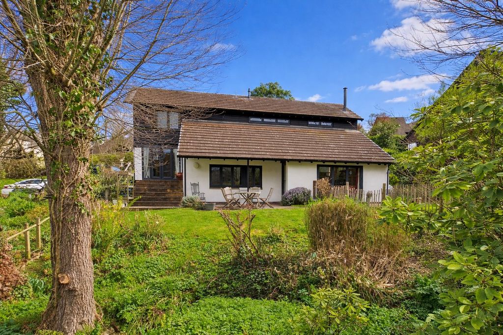 Property photo 1 of 25