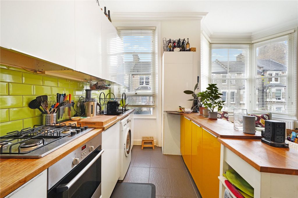 Property photo 3 of 14 Picture No. 06