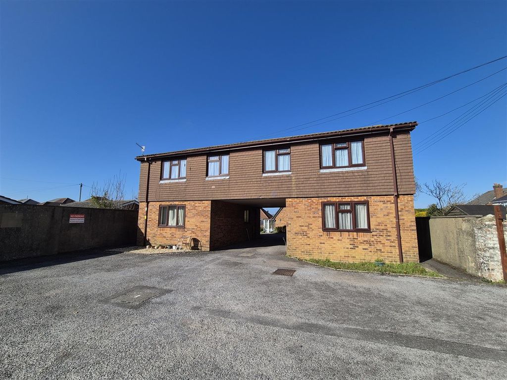 Property photo 1 of 8 8Cranfr.Jpg