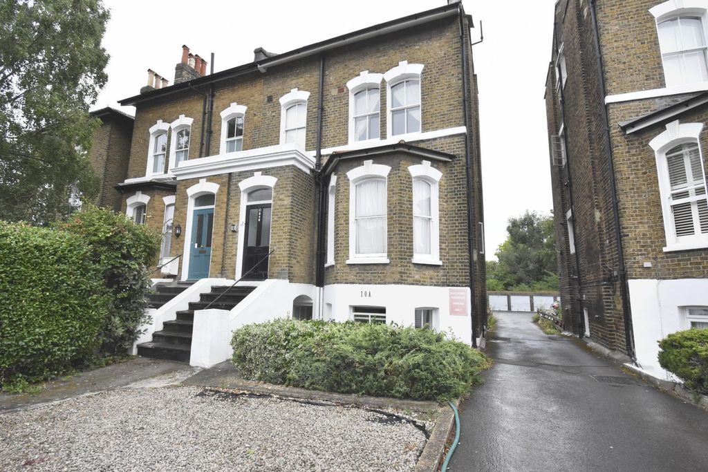 Property photo 1 of 6 Photo 7