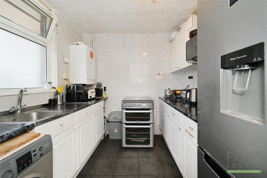 Property photo 3 of 17 130-Alpha-Grove (3).Jpg