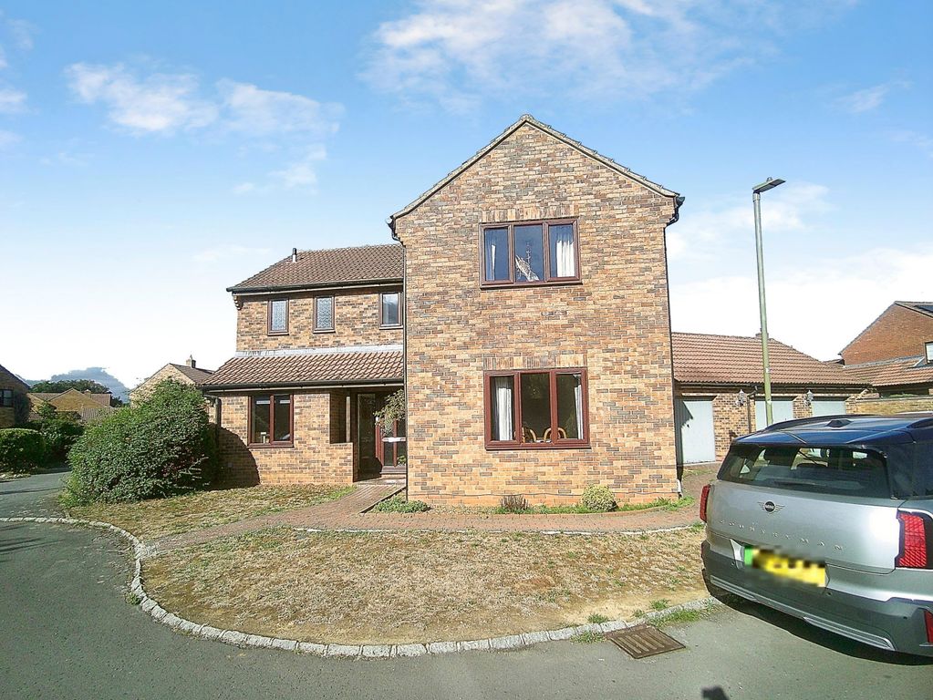Property photo 1 of 6