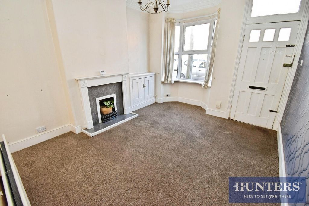 Property photo 2 of 9 Living Room