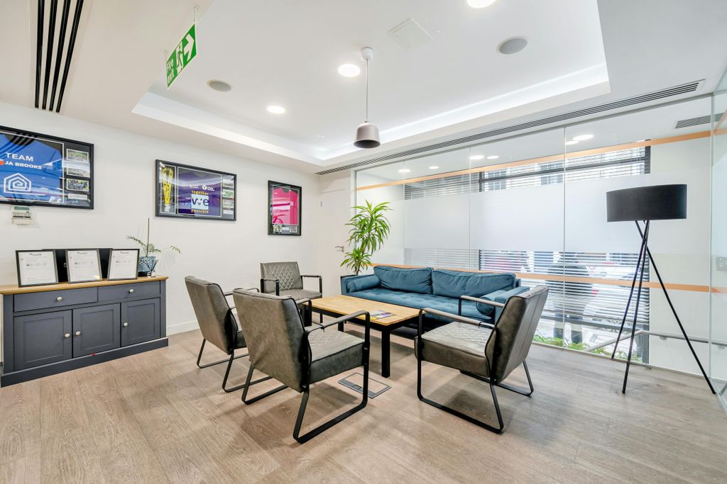 Property photo 3 of 22 1408060-5-698E4c1ee0308.Jpg