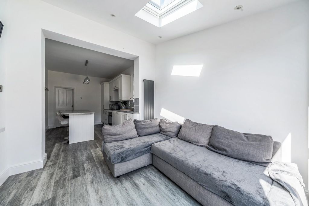 Property photo 3 of 15 1465032-7-6A1710Abd1420.Jpg