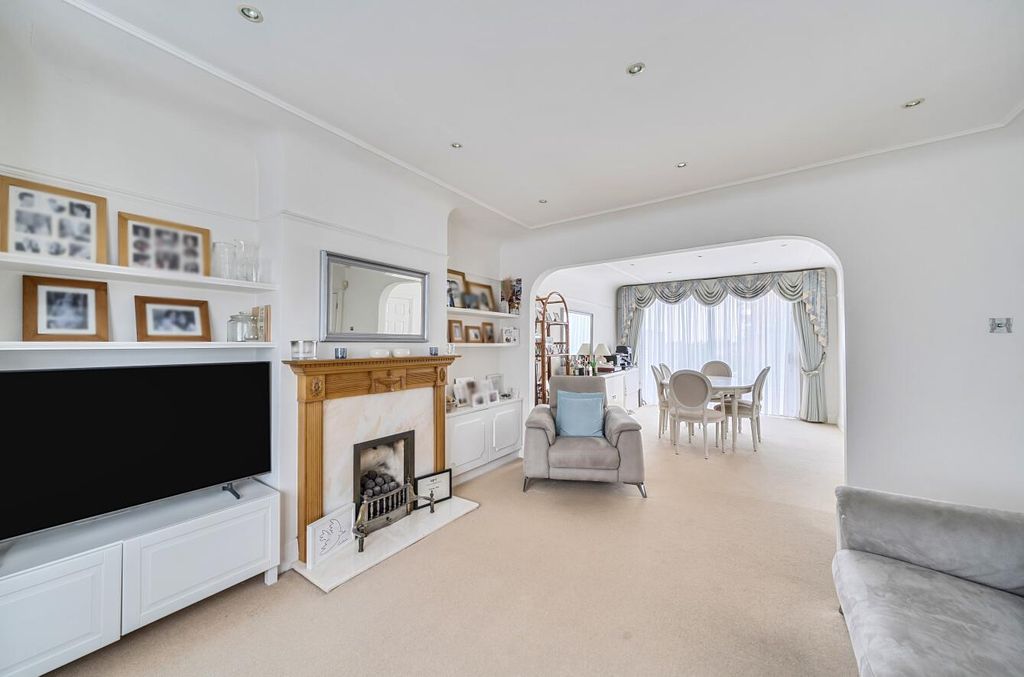 Property photo 3 of 14 Davidson Frost-Wellings, Dfw, Drummond Drive, Stan