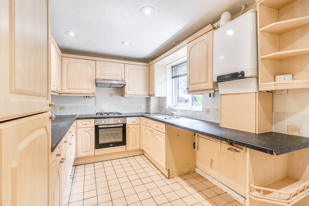 Property photo 2 of 14