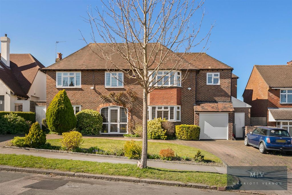 Property photo 1 of 25 Winchelsey Rise 10 MV-23.Jpg