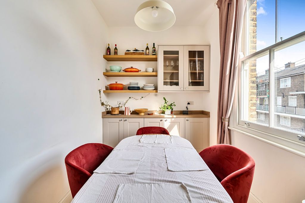 Property photo 2 of 19 Picture No. 13