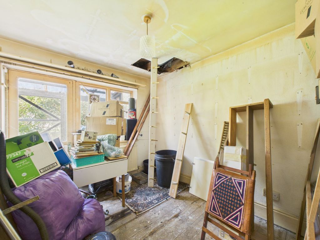 Additional image 14 of 3 bed flat for saleClifton Crescent, Folkestone, Kent CT20