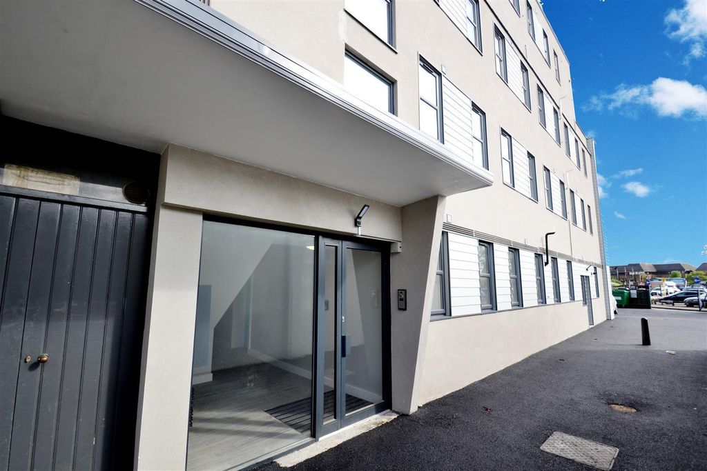 Property photo 1 of 7 073Pk5Jv-0Esxrx4Umqnvq.Jpg