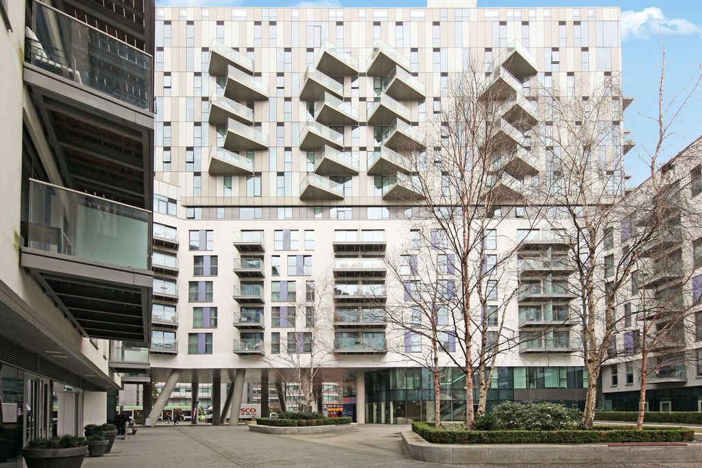 Property photo 1 of 11