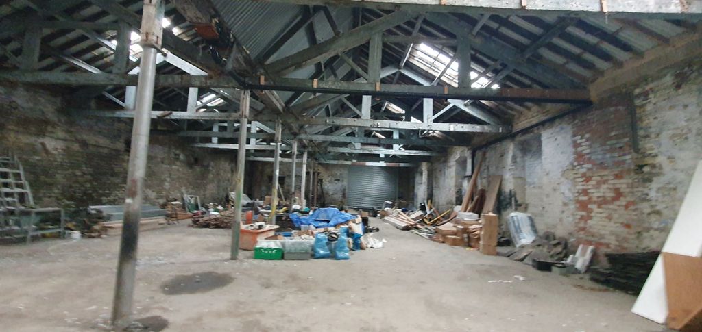 Property photo 2 of 3