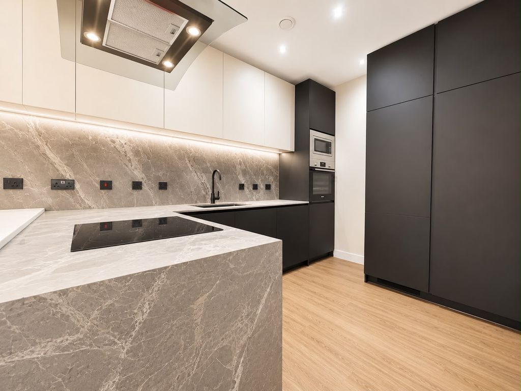 Property photo 2 of 14 Kitchen