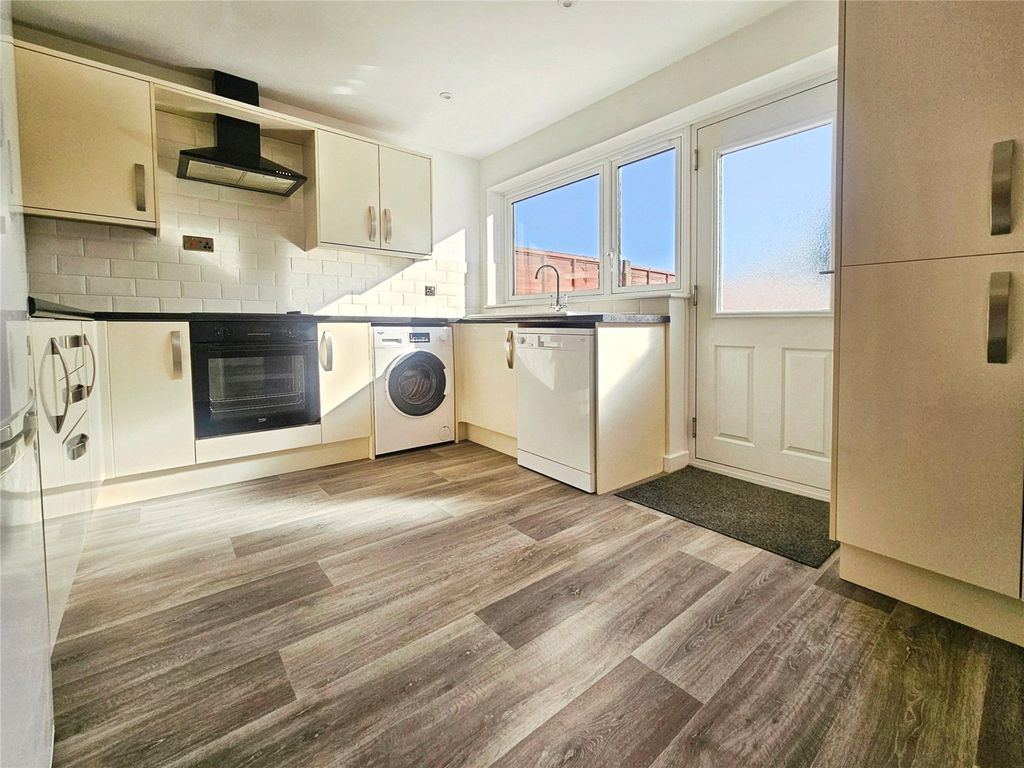 Property photo 2 of 24 Picture No. 50