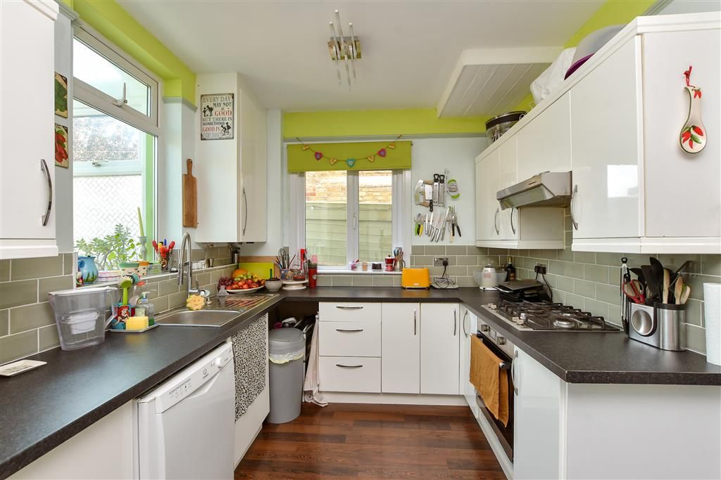 Property photo 3 of 22 Kitchen/Diner