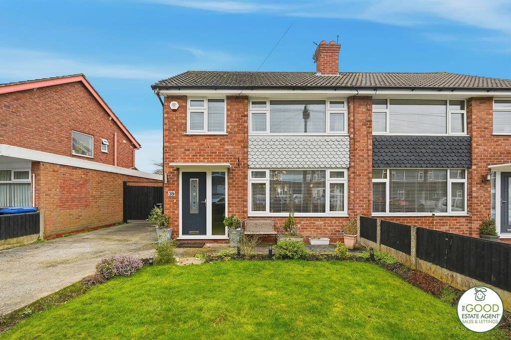 Property photo 2 of 35