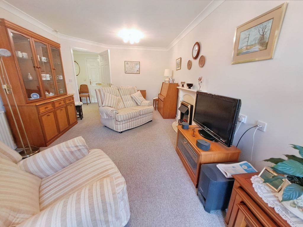 Property photo 3 of 11