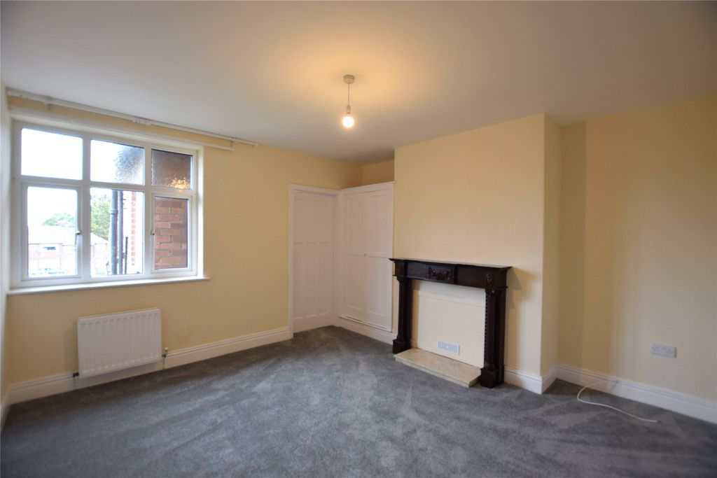 Property photo 2 of 9 Living Room