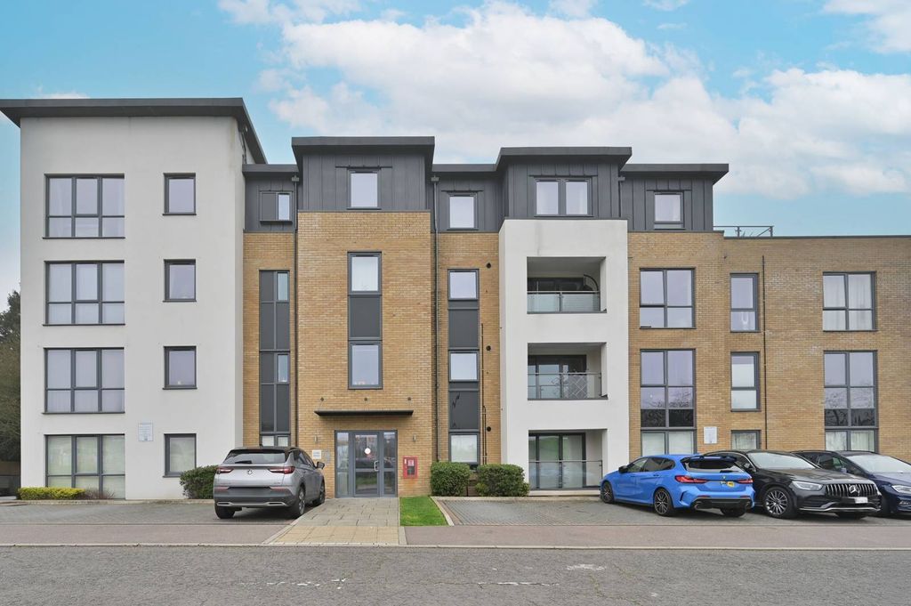 Property photo 2 of 14