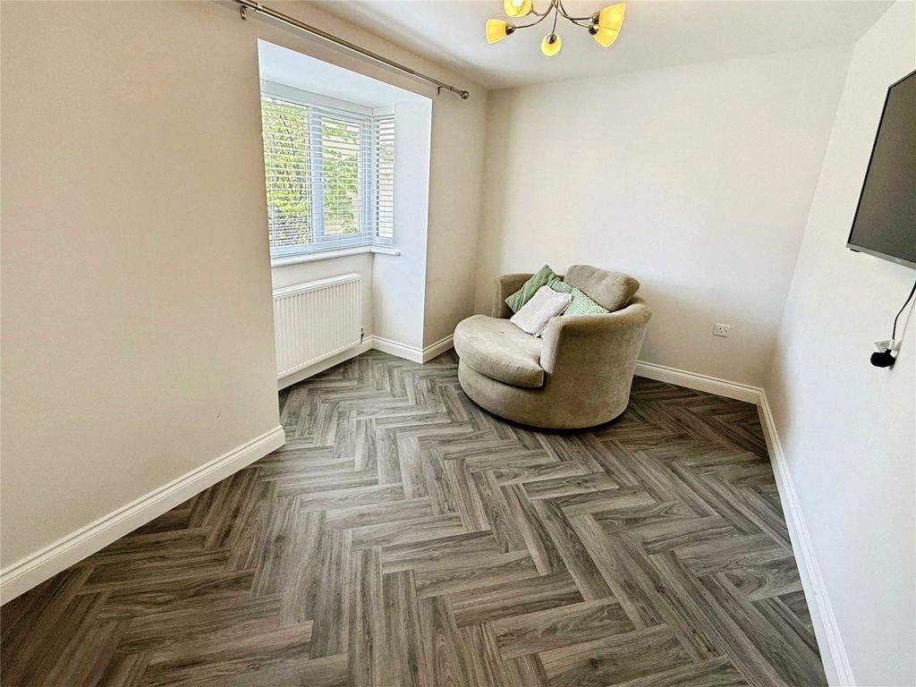 Property photo 3 of 12 Dining Room