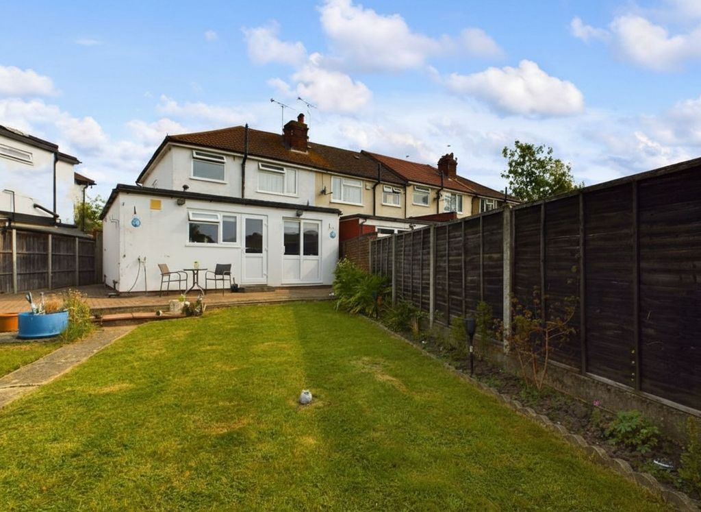 Property photo 2 of 8