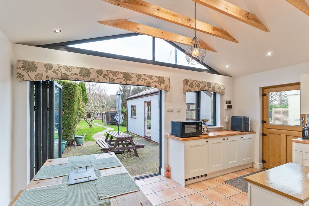 Property photo 3 of 30