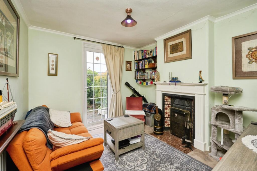 Property photo 2 of 10