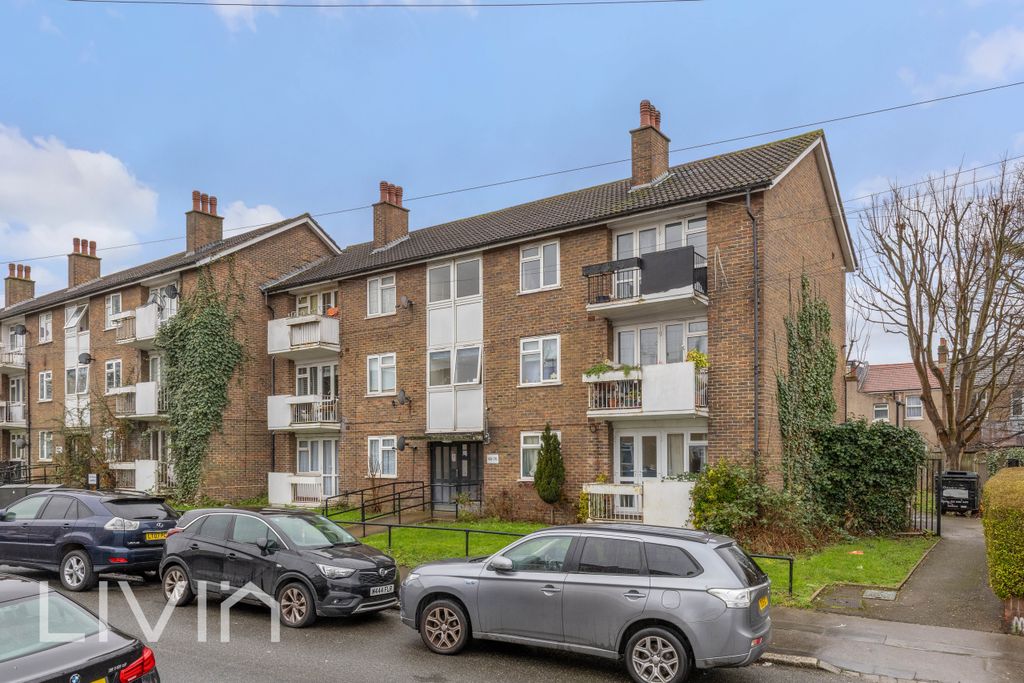 Property photo 1 of 13 62 Denmark Road (Watermarked) - 13