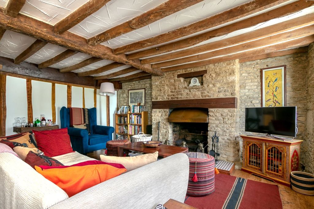 Property photo 2 of 12 Picture No. 13