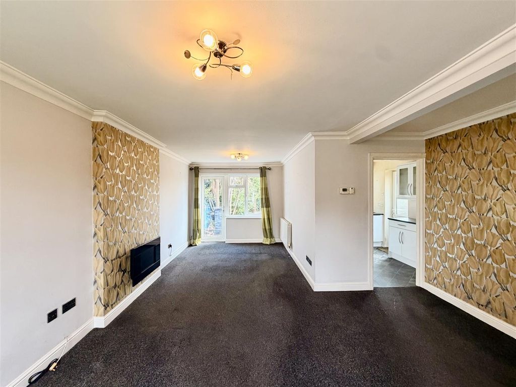 Property photo 2 of 21 2