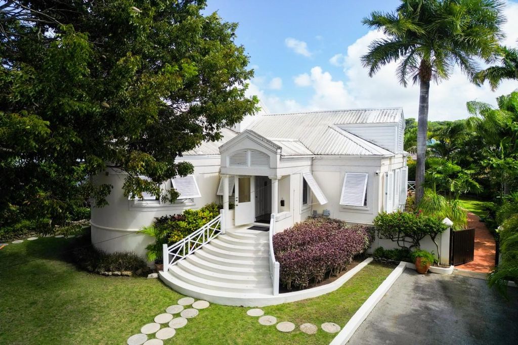 Property photo 2 of 25