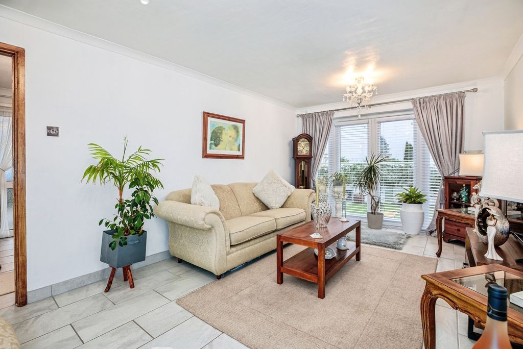 Property photo 3 of 19 Pbox-Img.Jpg