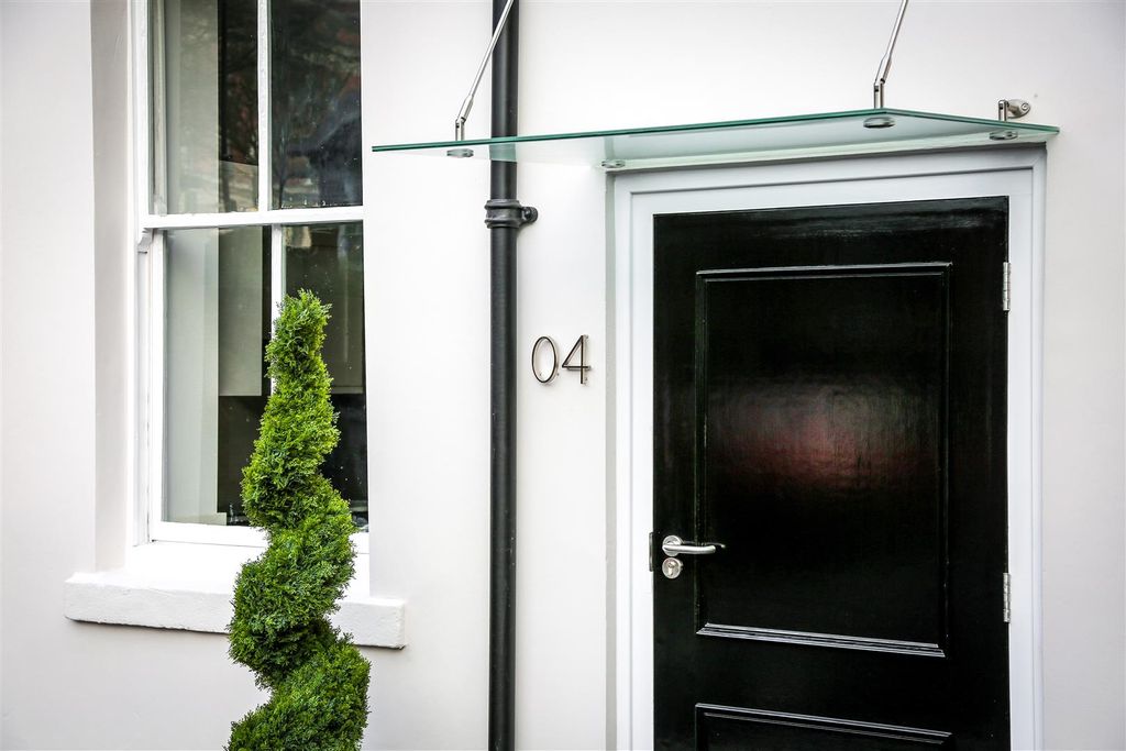 Property photo 1 of 32 Front