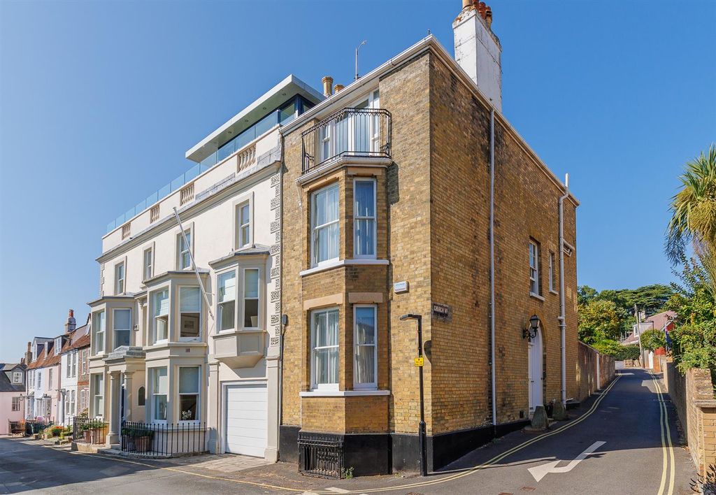 Property photo 1 of 36 The White House