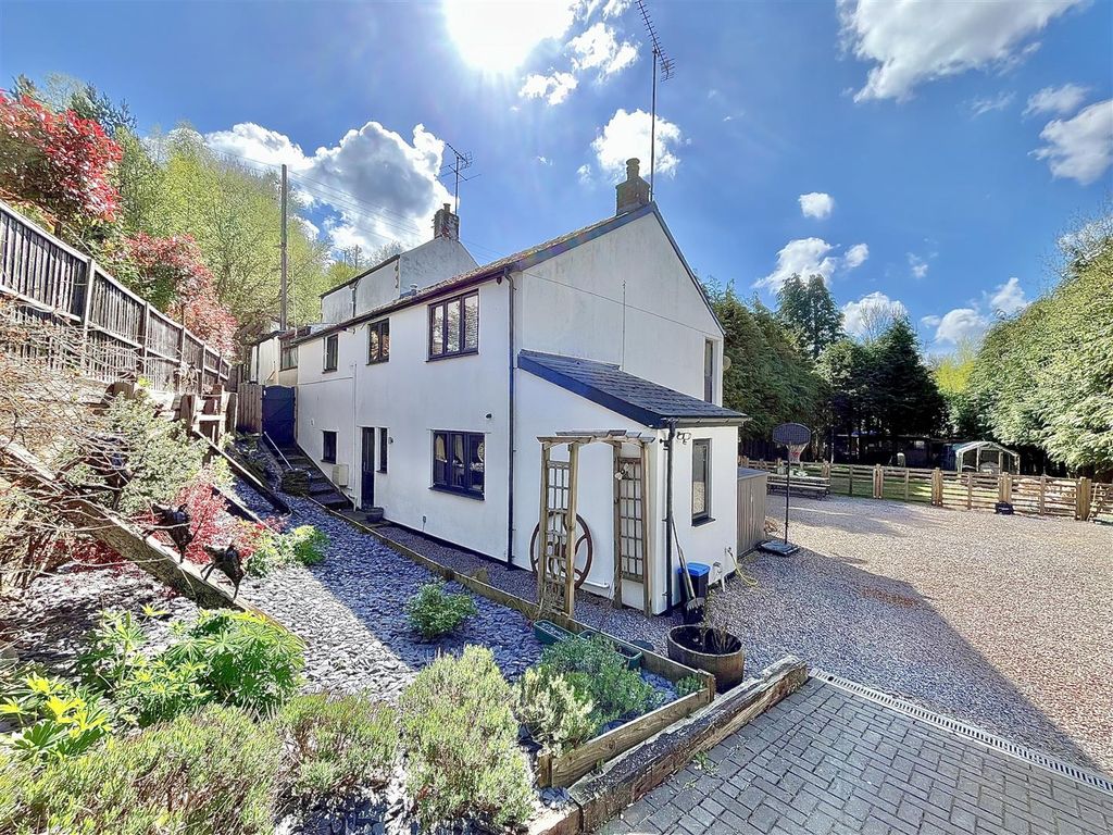 Property photo 1 of 25