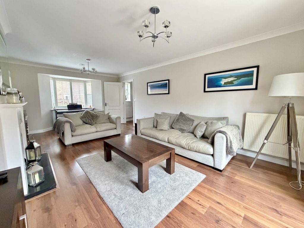 Property photo 3 of 25