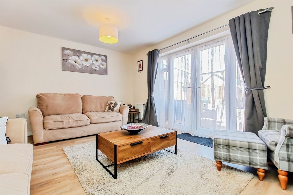 Property photo 3 of 19