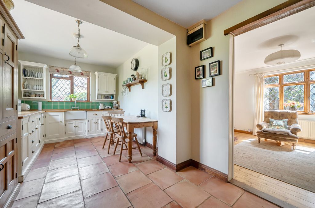 Property photo 3 of 20 1493664-2-6A707Df...