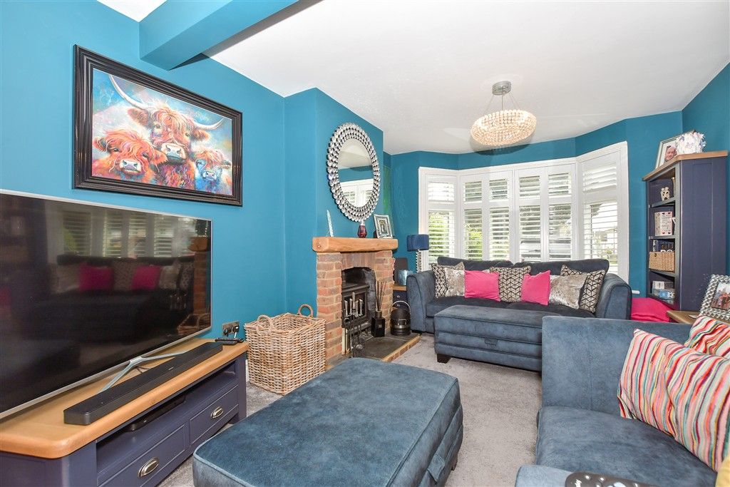 Property photo 3 of 14 Lounge