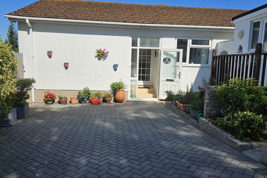 Property photo 1 of 35