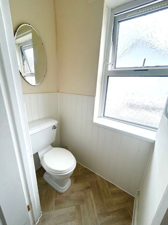 Property photo 1 of 8 A Bright And Tidy Single Toilet Featuring A Modern...