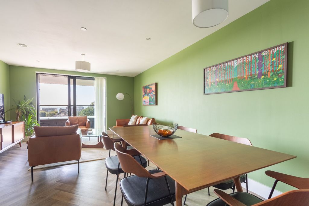 Property photo 1 of 37