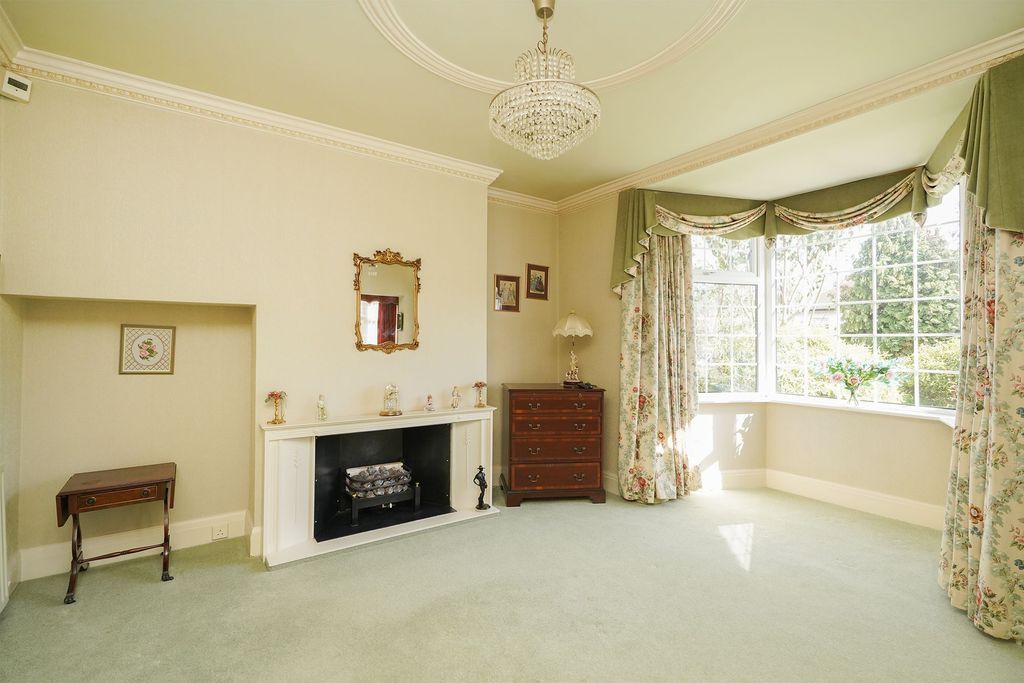 Property photo 2 of 24